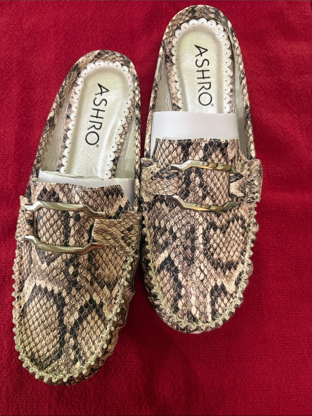 NWOT Ashro Faux Snakeskin Loafer Mules in Brown and Black with Gold Buckle 9W